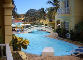 hotel comodoro havana pools